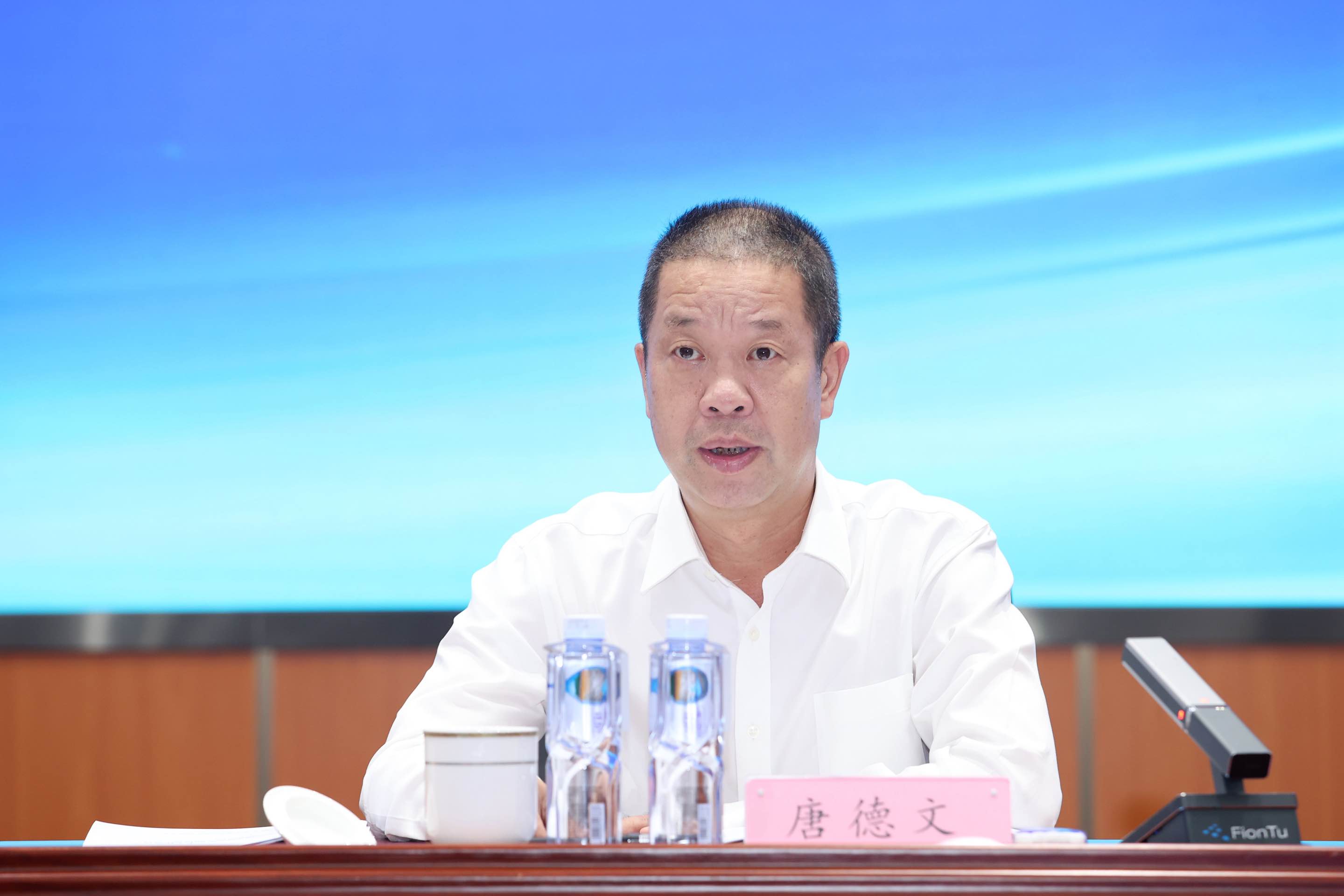 作年中工作报告.JPG