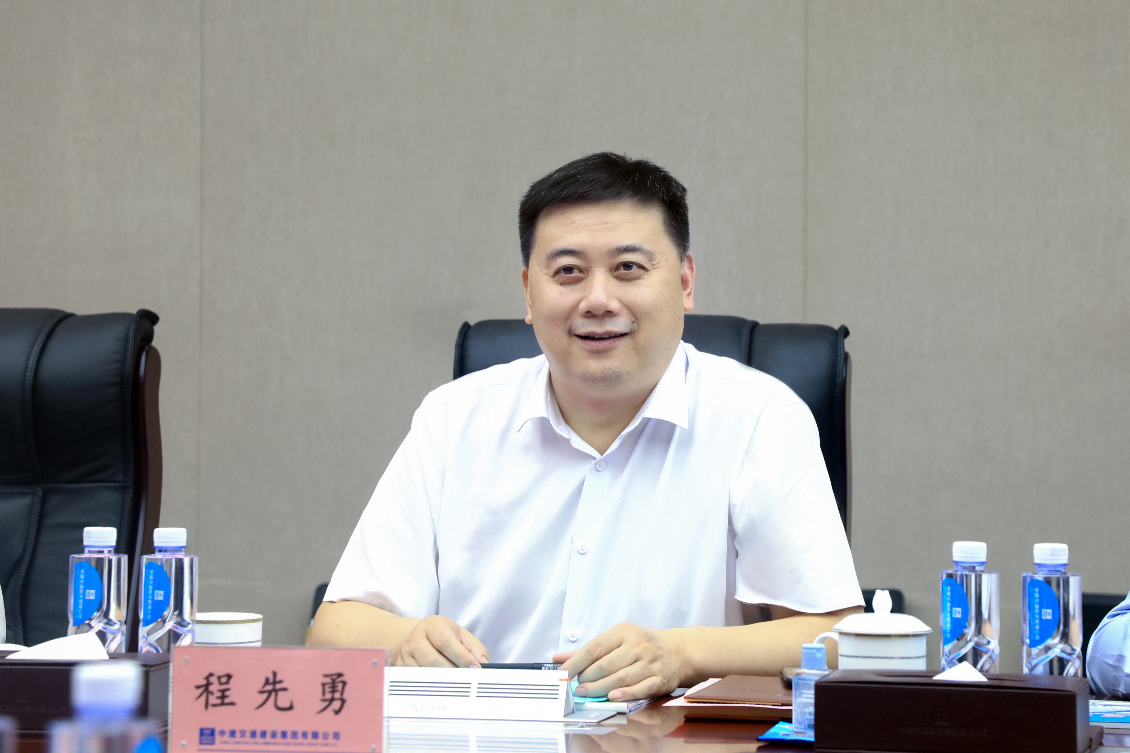 讲话.JPG