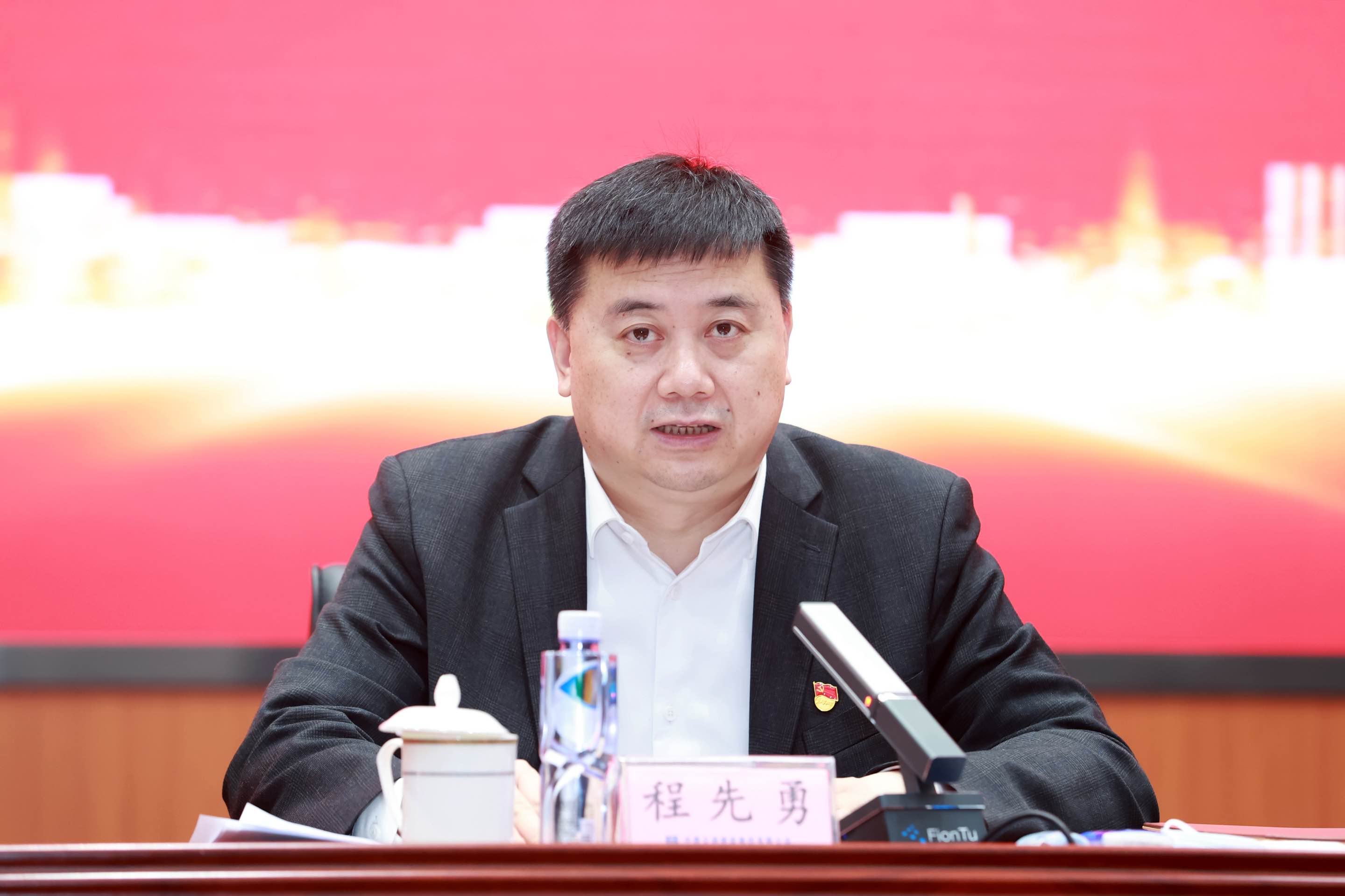 讲话.JPG